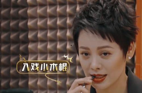 娱乐吃瓜酱配音员是谁啊,是谁演绎了这个热门角色的声音?